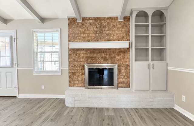 NOW AVAILABLE | Updated 4-Bedroom Home in College Hills! Gallery 3