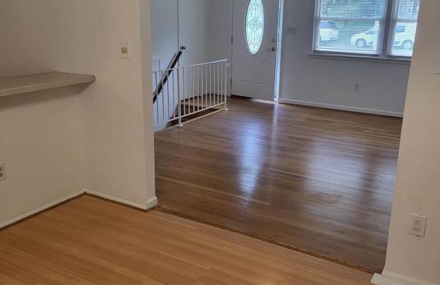 13416 HILLENDALE Drive Gallery 4