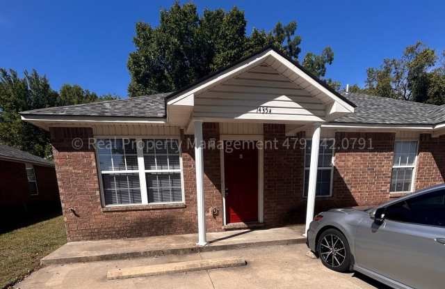 3B/2B Duplex located on the South side of Fort Smith photos photos