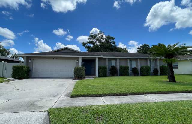 Modern Comfort Meets Classic Charm in Spring Oaks – 3BR/2BA with Spacious Yard  Prime Location! WASHER  DRYER INCLUDED! photos photos