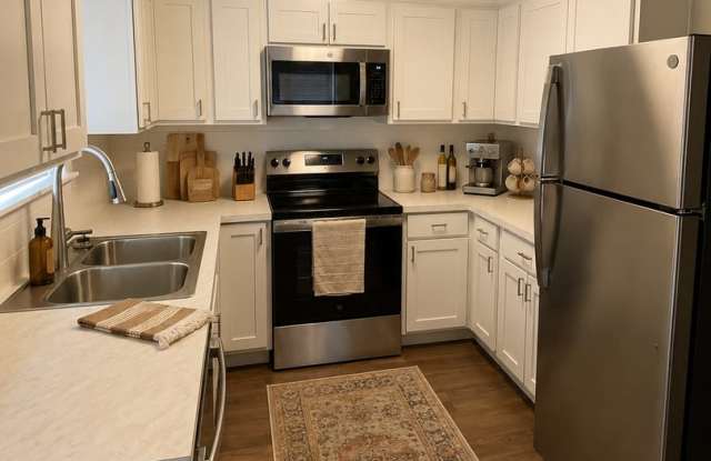 3417 Cascade Loop - Triplex Gallery 4