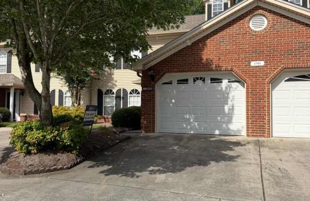 3 bed 2.5 bath Townhome photos photos