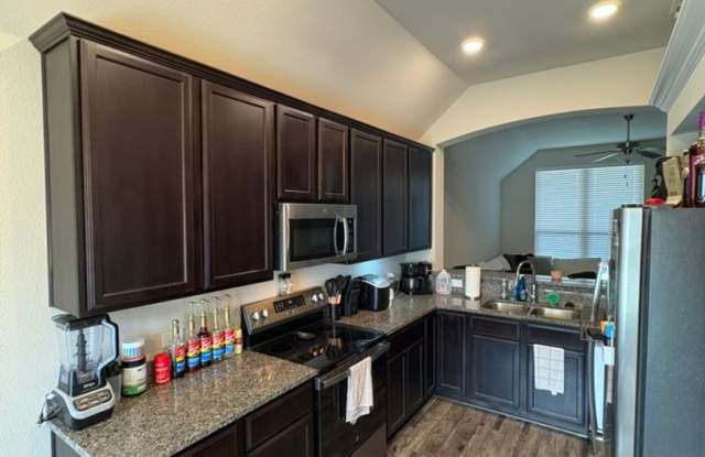 3 bedroom in Yowell Ranch Gallery 4
