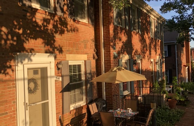 1641 South Barton Street - 1641 South Barton Street, Arlington, VA 22204