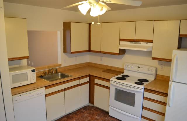 303 Cold Spring Pl. Gallery 3
