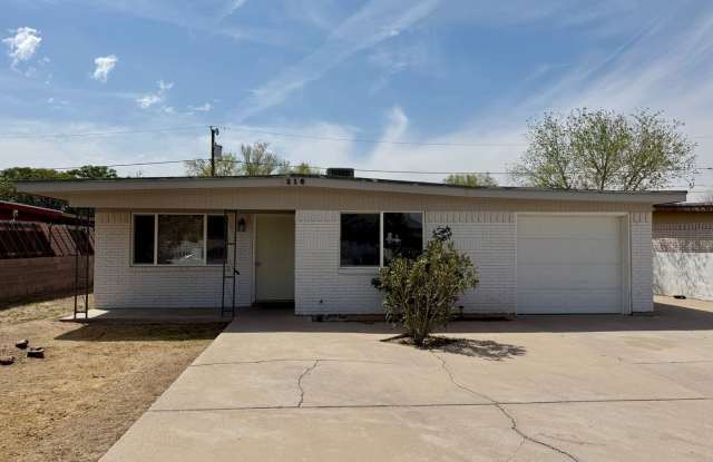 Charming 4 Bedroom and 2 Bath with and Enclosed Yard! photos photos