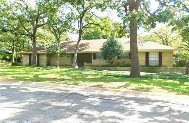 1917 Hollyhill Lane - 1917 Hollyhill Lane, Denton, TX 76205