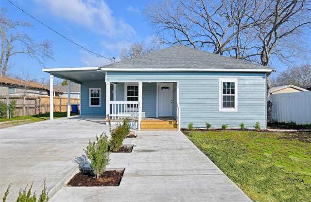 203 E Ann Street - 203 East Ann Street, Kaufman, TX 75142