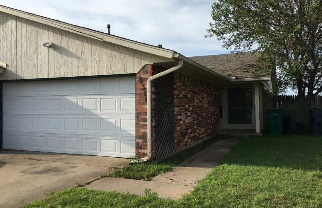 2 Bedroom 2 Bath Duplex On NW 10th And Council (See Contact Info Below) photos photos