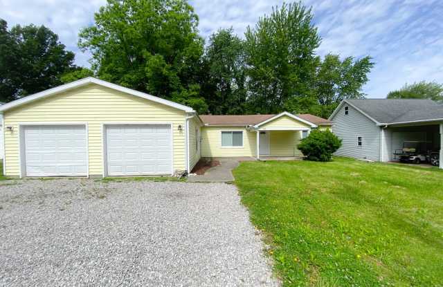 3 Bedroom/2 Bathroom Home in Elberfeld with Garage, Modern Touches  Pet Friendly! photos photos