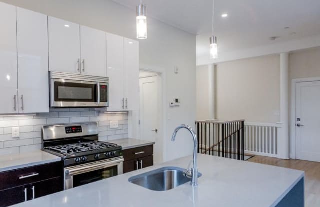 Charming 3 Bedroom-No Broker Fee photos photos