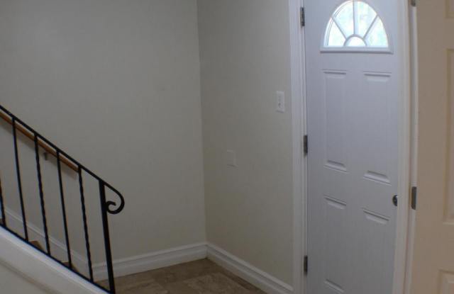 14708 BENTLEY SQUARE Gallery 2