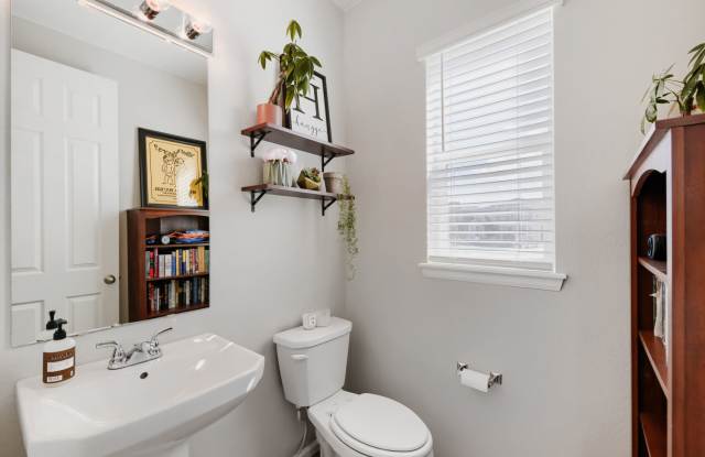 5345 Spalding Place Gallery 4