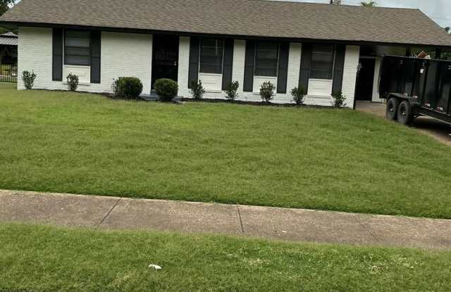 Welcome to 852 Parkrose Road! Gallery 1