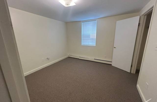1BR w/ Water Included | Steps to Commuter Rail Gallery 4