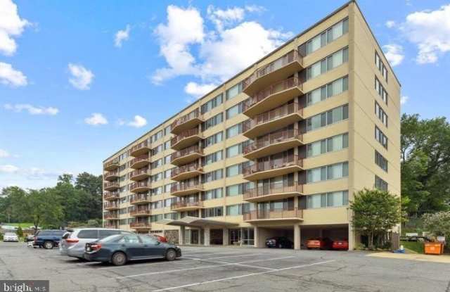 5353 COLUMBIA PIKE 208 photos photos