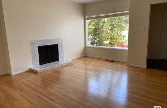 1110 CHARM ACRES Place Gallery 2