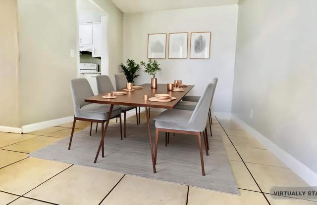 3824 Englewood Circle Gallery 4