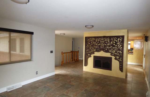 13435 W. Center Dr. Gallery 4
