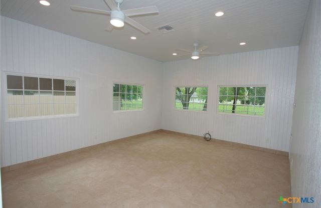 725 Lakeview Trail Gallery 4