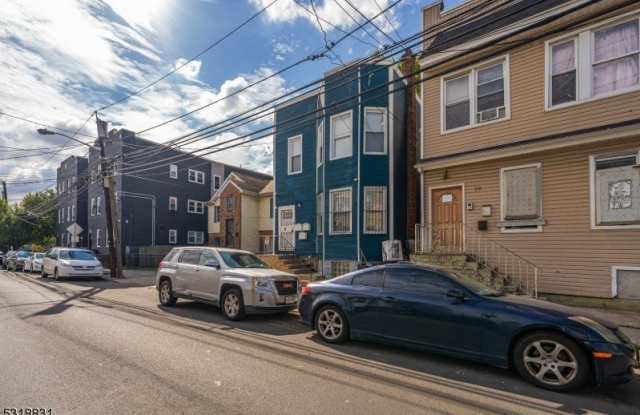 41 Brookdale Ave Gallery 3