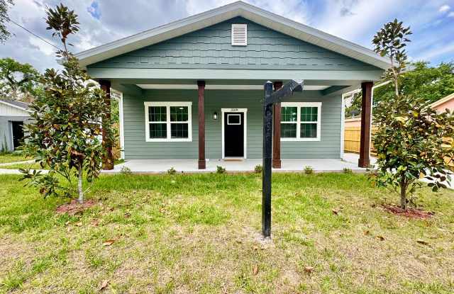 2109 E Caracas St - 2109 East Caracas Street, Tampa, FL 33610