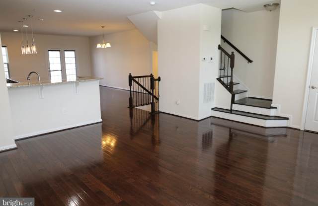 9456 BALLARD GREEN DRIVE Gallery 3