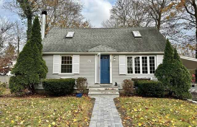 25 Warren Ave - 25 Warren Avenue, Randolph, MA 02368