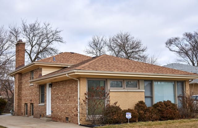 3830 W Touhy Ave - 3830 West Touhy Avenue, Lincolnwood, IL 60712