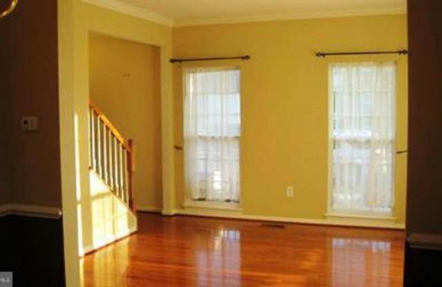 1055 PIPERCOVE WAY Gallery 2