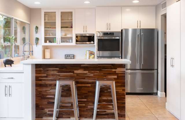 8346 E CHAPARRAL Road Gallery 2