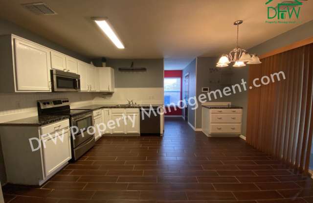 2853 Bluffs Ct Gallery 4