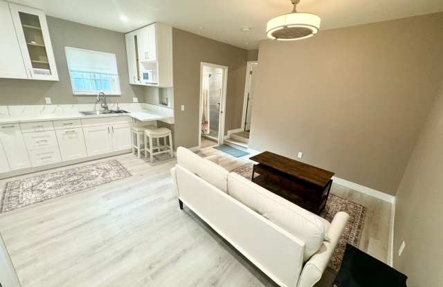 ***Updated 1 bed 1 bath ADU with washer/dryer*** photos photos ***Updated 1 bed 1 bath ADU with washer/dryer*** photos photos