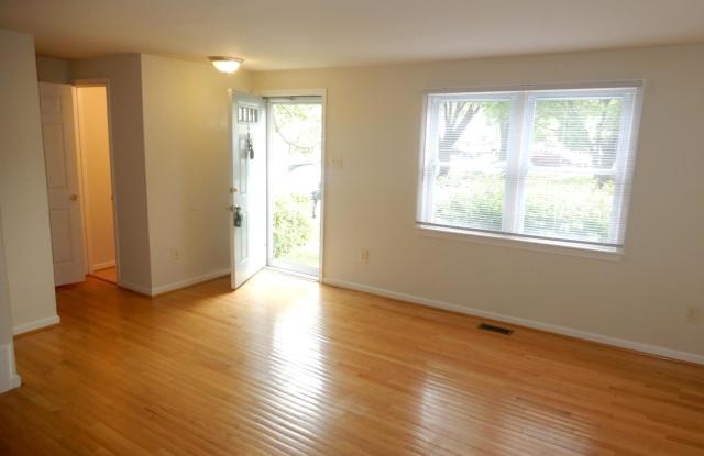 6535 COACHLEIGH WAY Gallery 3