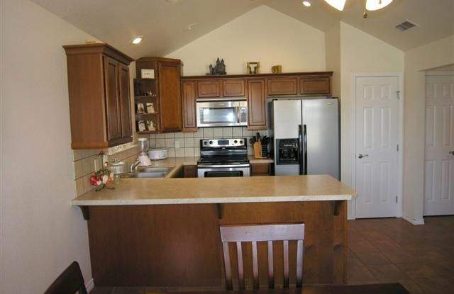 556 La Salle Dr. Gallery 2