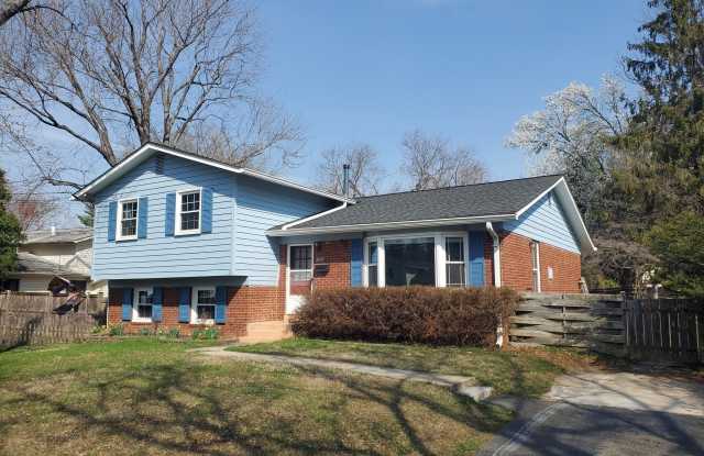 702 W EDMONSTON Drive Gallery 3