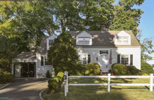 2 River Lane - 2 River Lane, Cos Cob, CT 06807