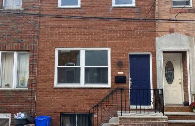Modern Passyunk Square 3 Bedroom, 1.5 Bath Home! W/D! Yard! Central Air! Come check this out! H/W FLS! photos photos