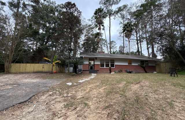 4 bedroom 2.5 bath house with large yard!! photos photos 4 bedroom 2.5 bath house with large yard!! photos photos