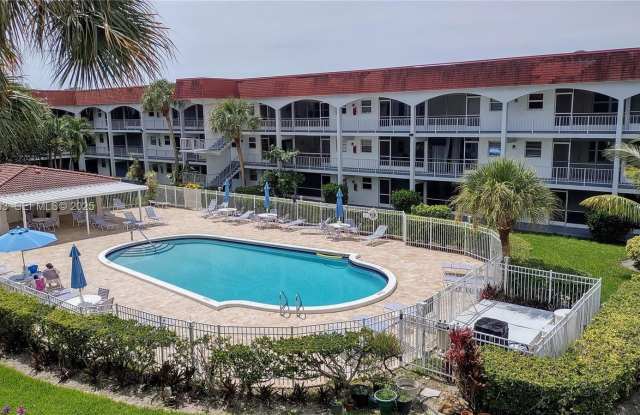 501 Blue Heron Dr photos photos