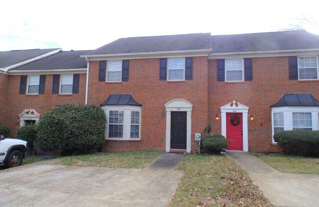 Welcome to Smyrna! Prime location, newly renovated, private fenced backyard, must see! photos photos