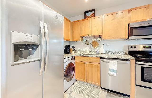 3893 POMPANO Drive SE Gallery 4