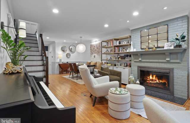 1124 PRINCE Street Gallery 4