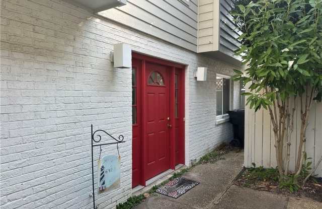 6911 Atlantic Avenue Gallery 1