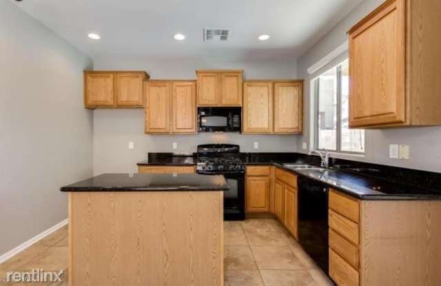 18882 E Swan Dr Gallery 2