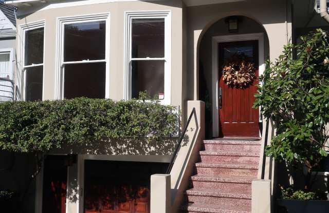1030 Carolina Street Gallery 1