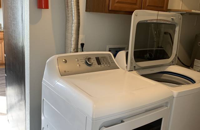 704 7th St Se - 704 7th Street Southeast, Altoona, IA 50009 704 7th St Se - 704 7th Street Southeast, Altoona, IA 50009