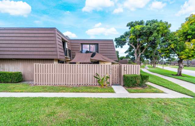1015 10th Court - 1015 10th Court, Palm Beach Gardens, FL 33410