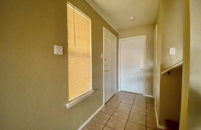 7902 Galaway Bay Gallery 4