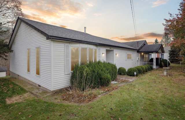 5695 Hinkley Road photos photos
